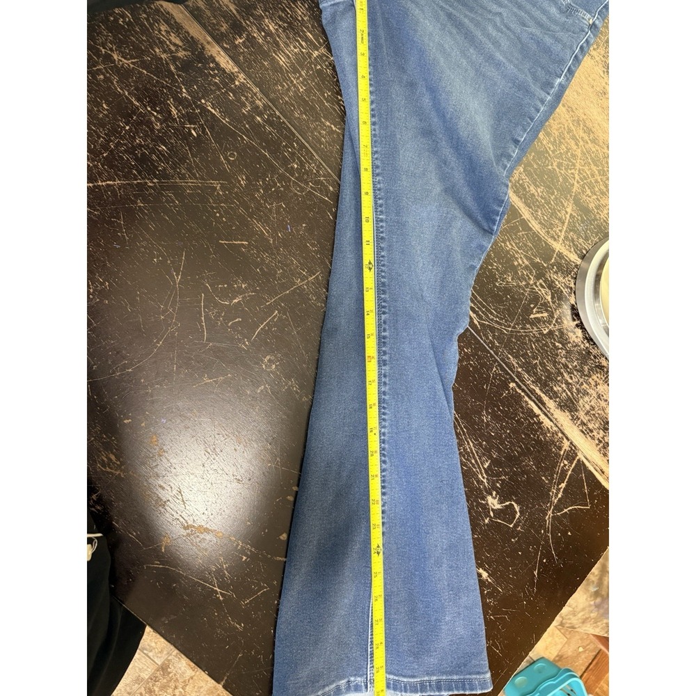 Laurie Felt Knit Clean Jean Pull On Bootcut Women Size Large Medium Wash Jean - Picture 8 of 8